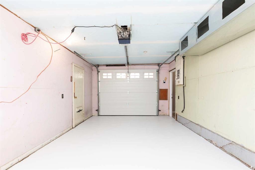 1301 17 Avenue South, Lethbridge, AB