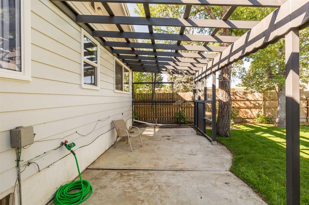 1301 17 Avenue South, Lethbridge, AB
