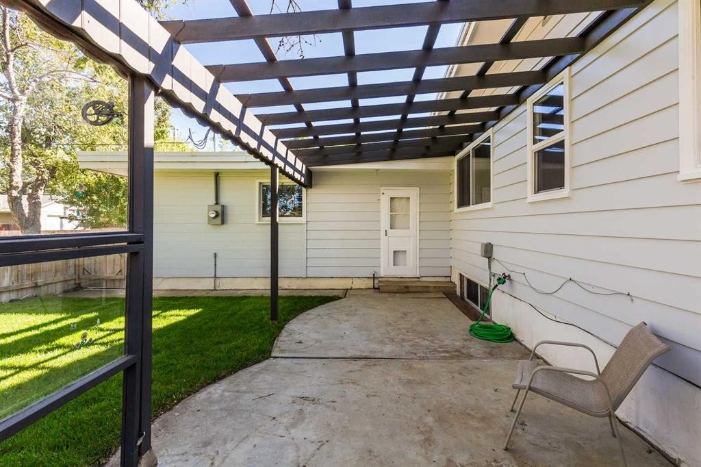 1301 17 Avenue South, Lethbridge, AB