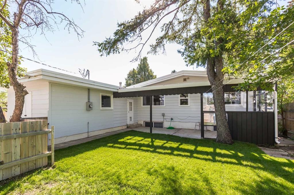 1301 17 Avenue South, Lethbridge, AB