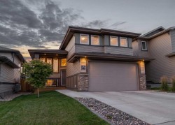221 Lasalle Terrace WESTLethbridge, AB T1J 5G9