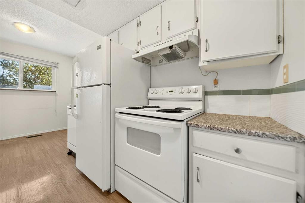 53-55 Lemoyne Crescent West, Lethbridge, AB