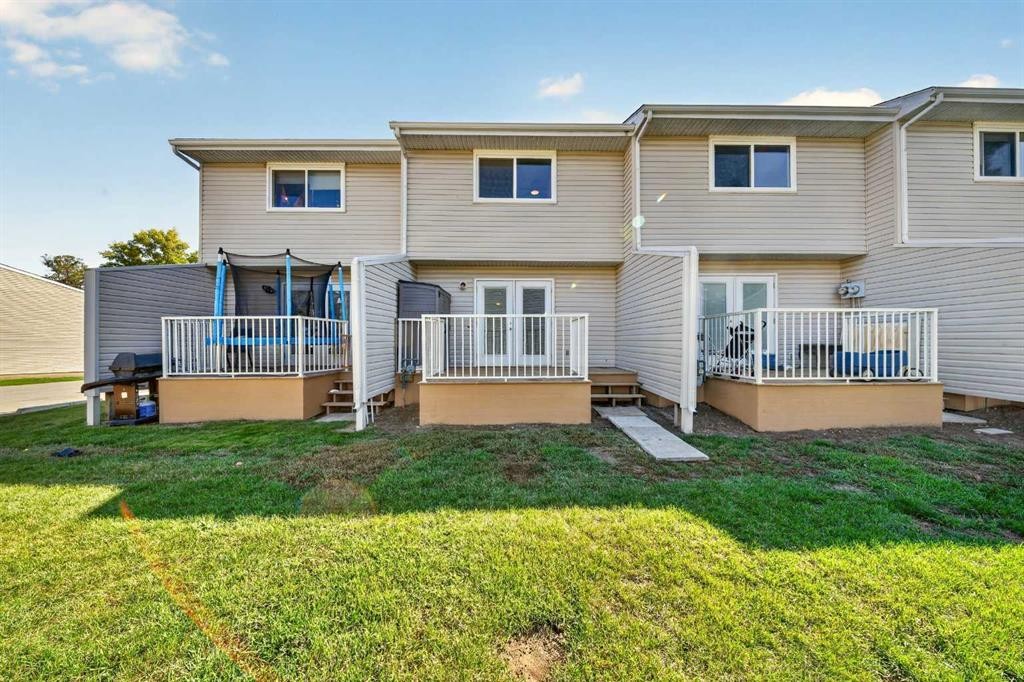 53-55 Lemoyne Crescent West, Lethbridge, AB