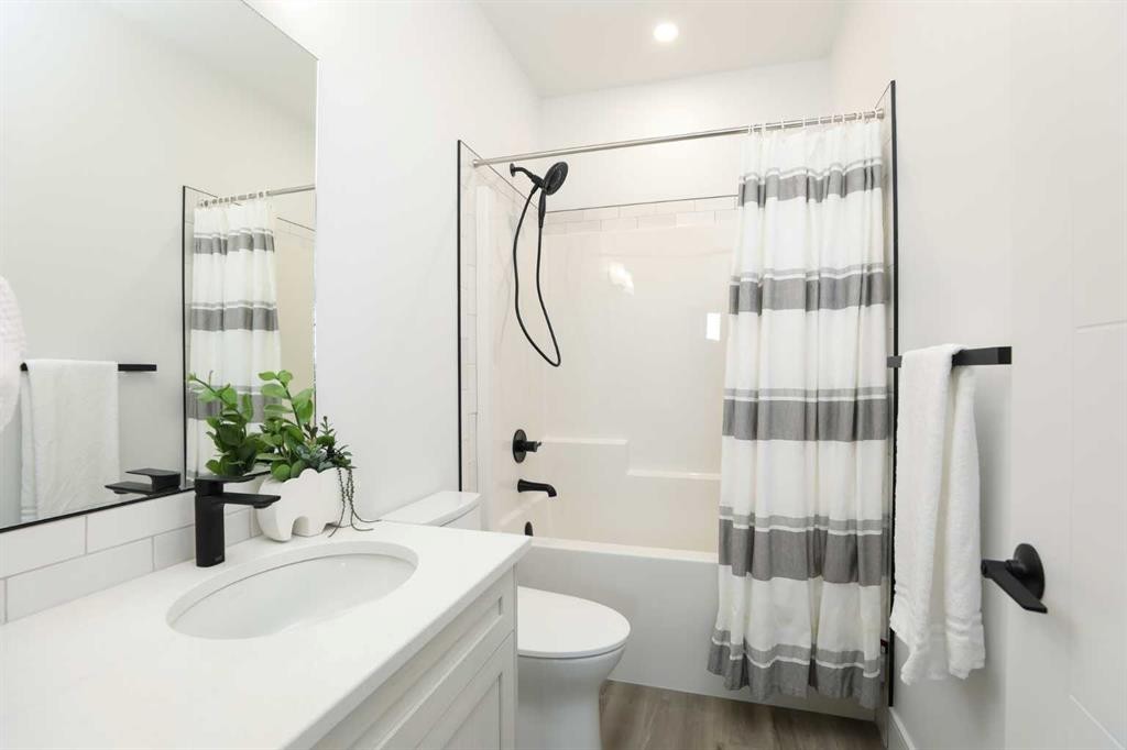 902 Atlantic Cove West, Lethbridge, AB