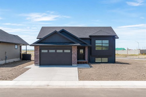 902 Willow Lane  Fort Macleod, AB T0L 0Z0