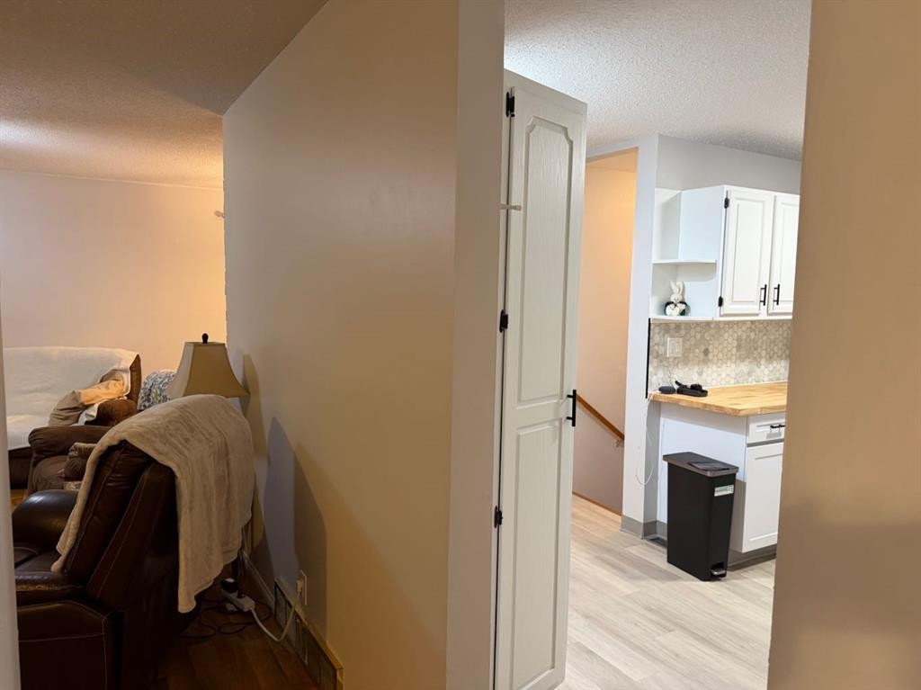 97 Greenview Close North, Lethbridge, AB