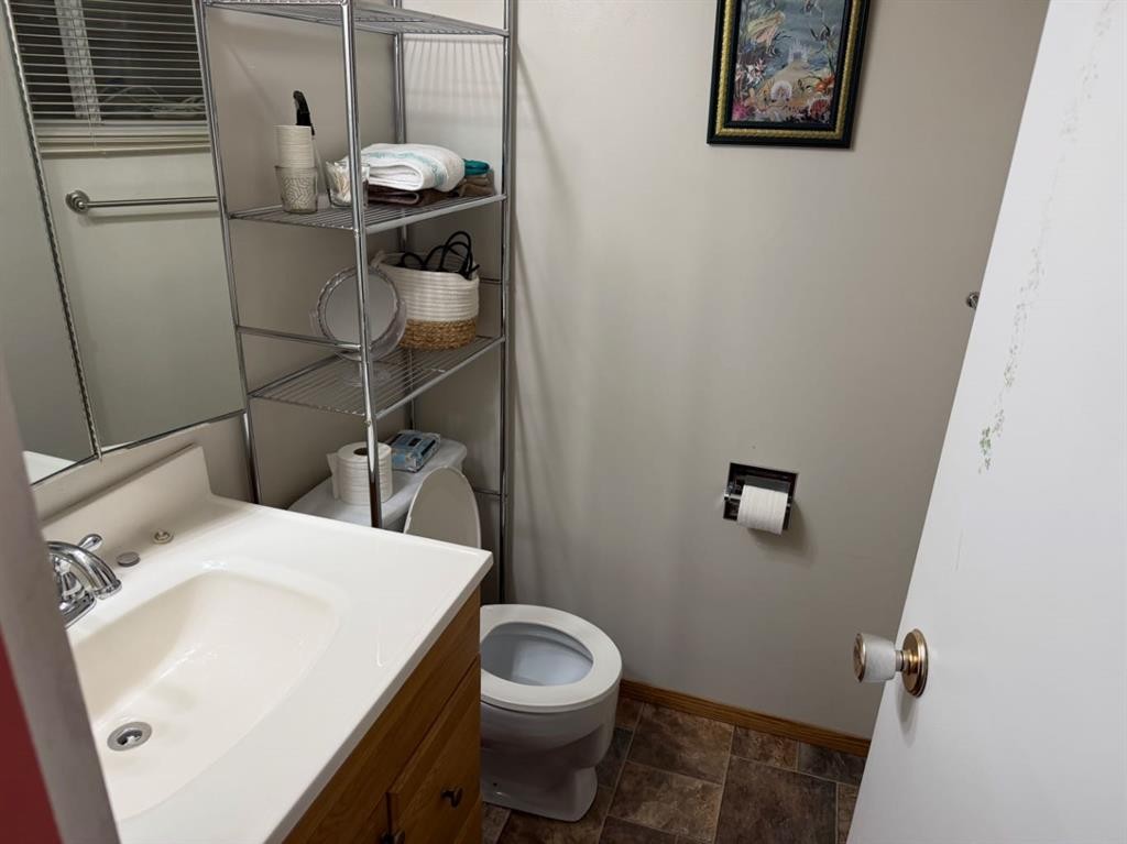 97 Greenview Close North, Lethbridge, AB