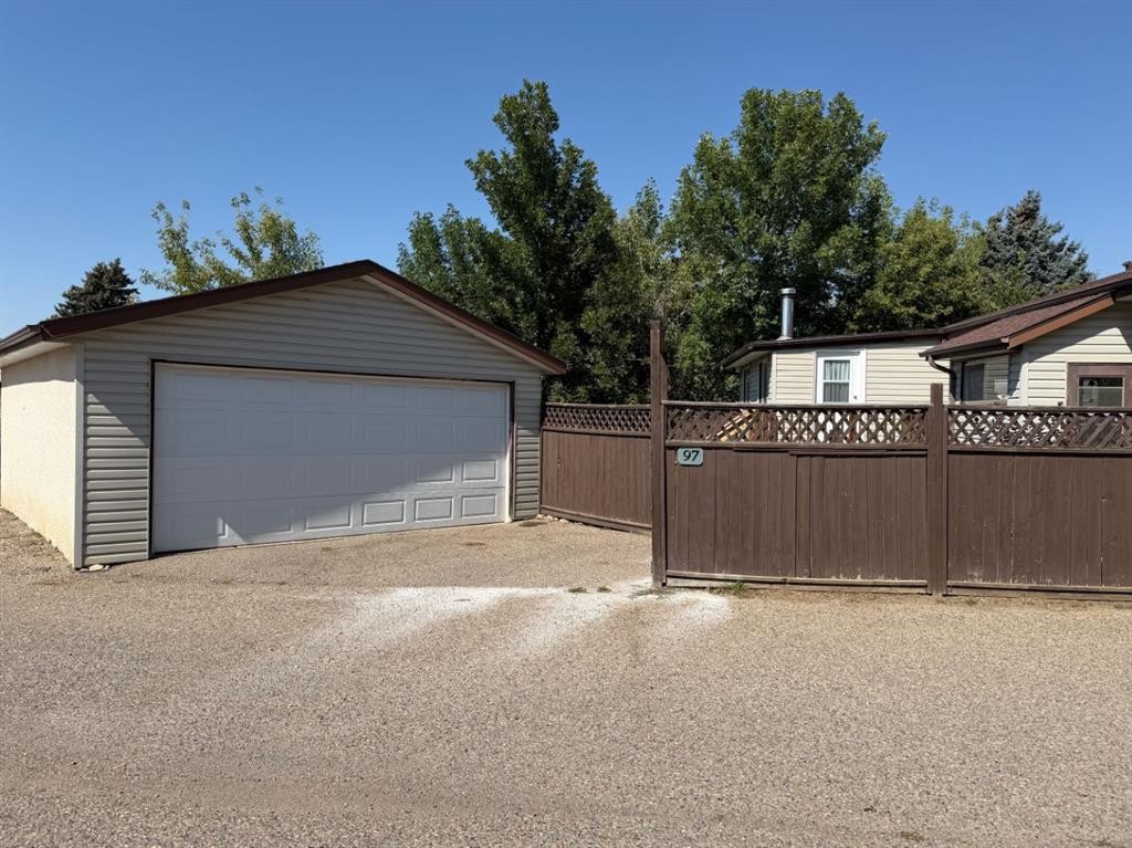 97 Greenview Close North, Lethbridge, AB