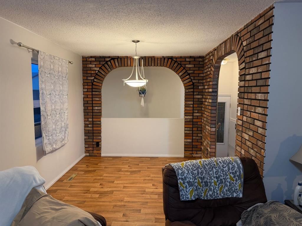 97 Greenview Close North, Lethbridge, AB