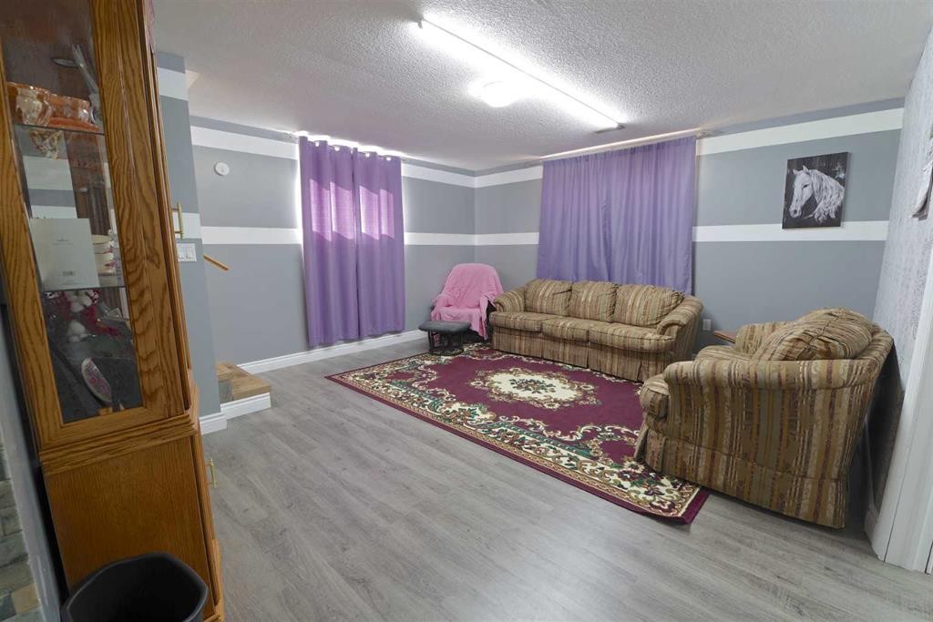 614 3 Street North, Grassy Lake, AB