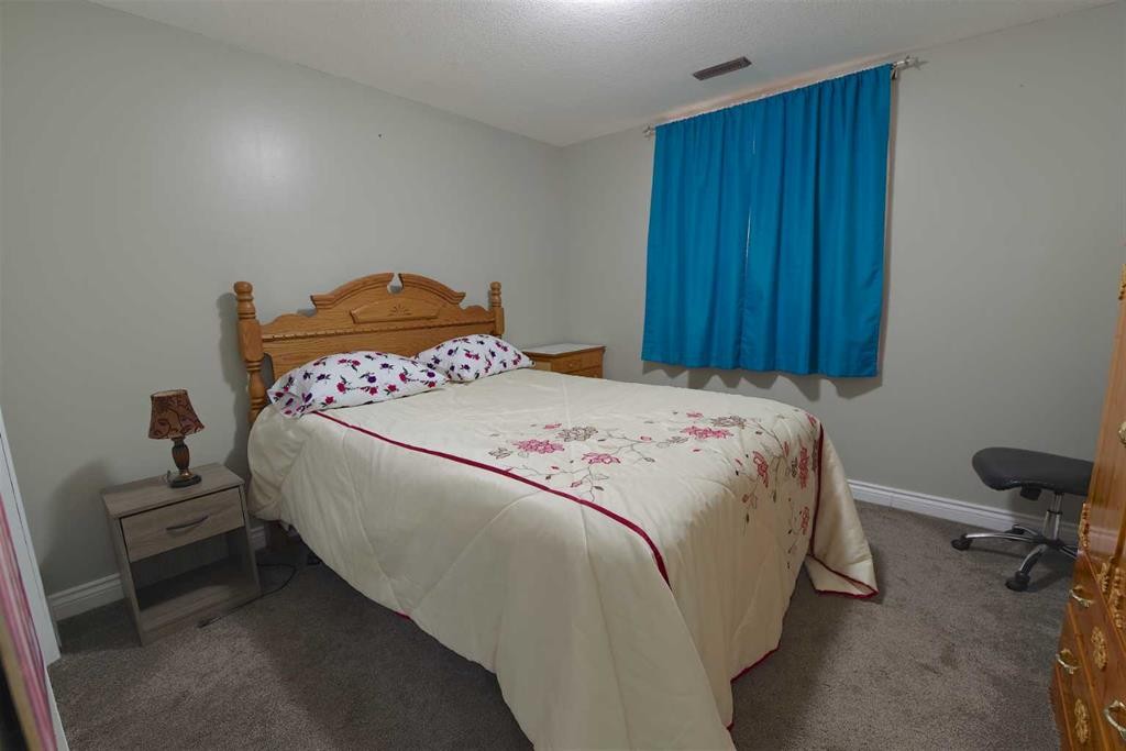614 3 Street North, Grassy Lake, AB