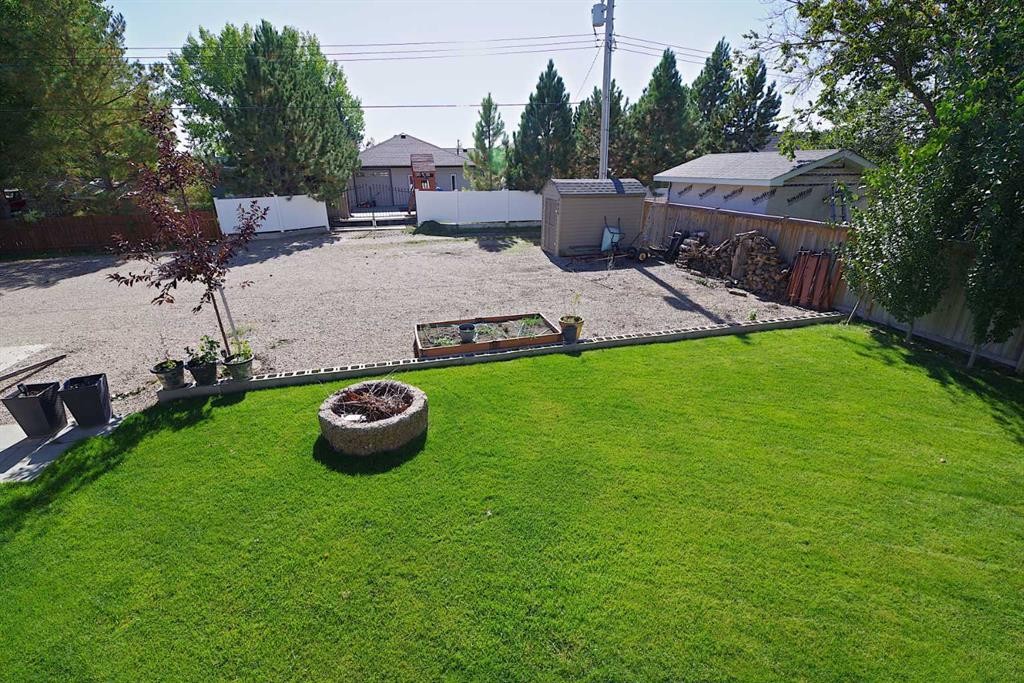 614 3 Street North, Grassy Lake, AB