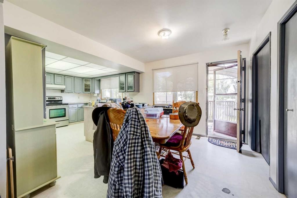2103 10A Street, Coaldale, AB