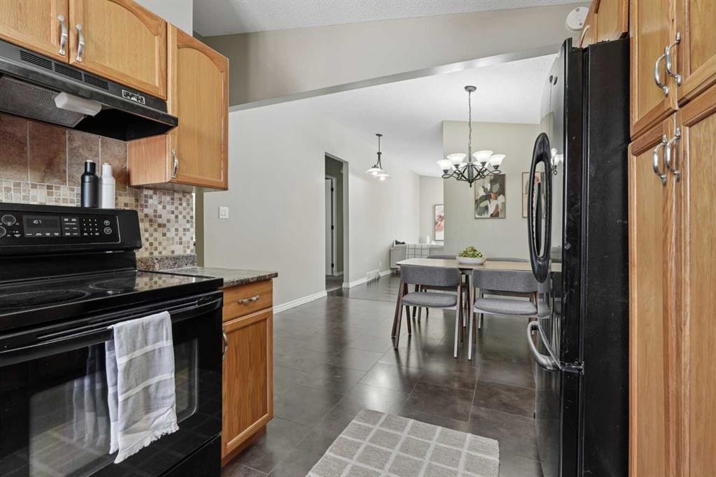 2811 13 Avenue South, Lethbridge, AB