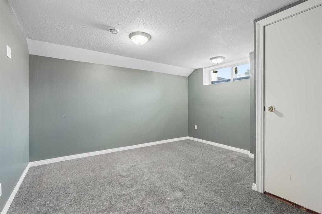 2811 13 Avenue South, Lethbridge, AB