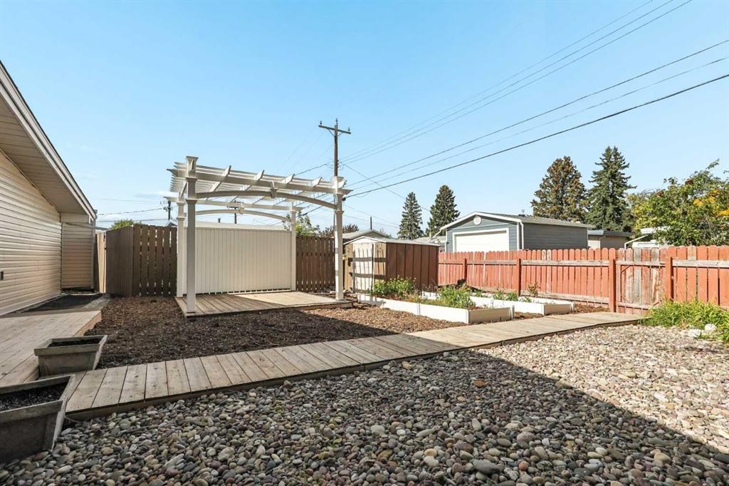 2811 13 Avenue South, Lethbridge, AB