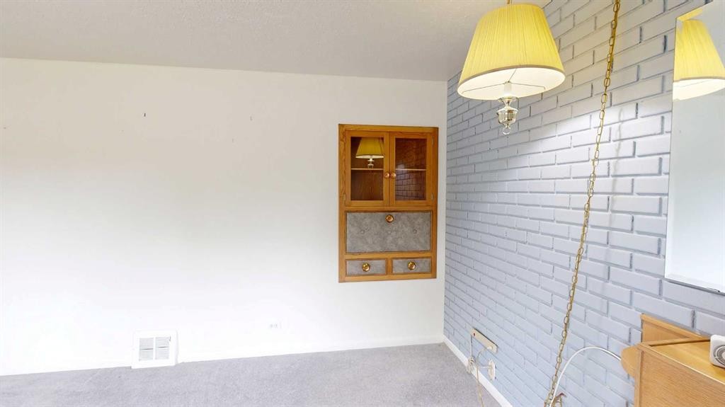 518 11 Street North, Lethbridge, AB