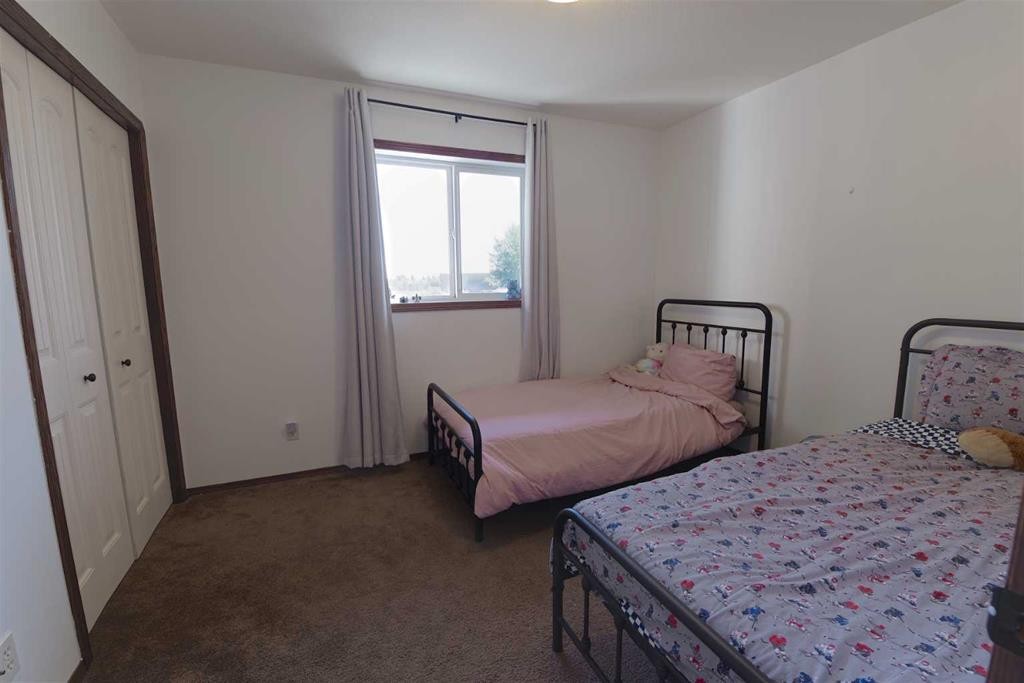 604 6 Street North, Vauxhall, AB