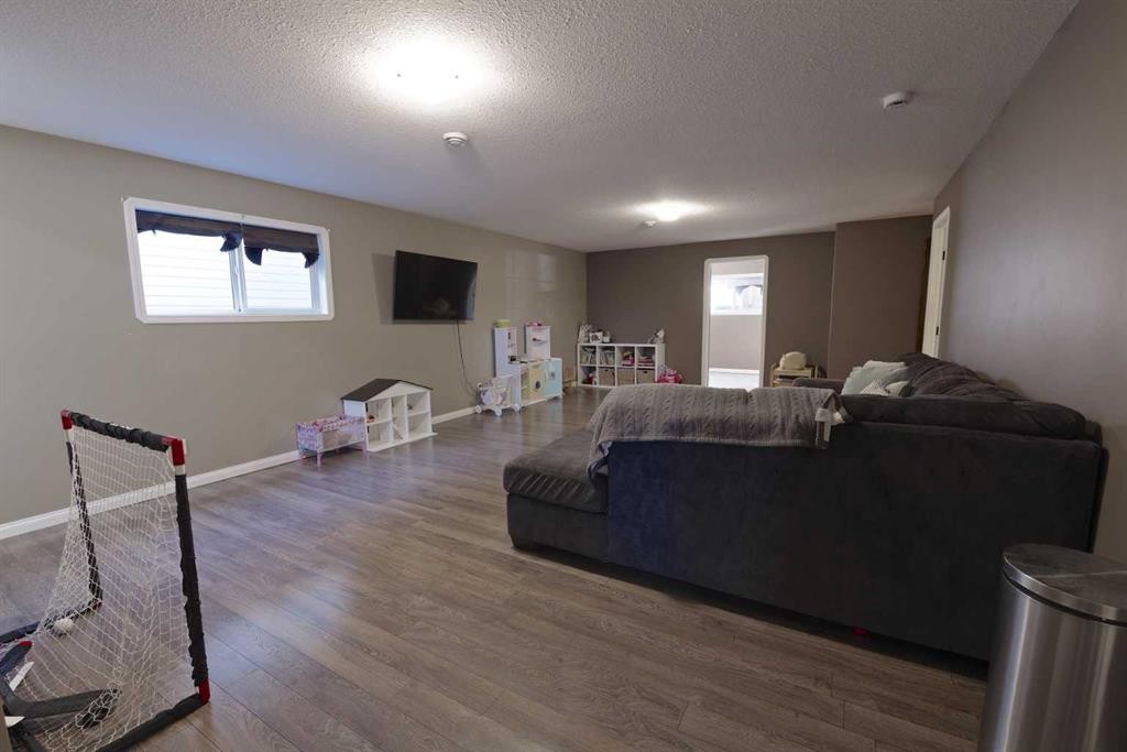 604 6 Street North, Vauxhall, AB