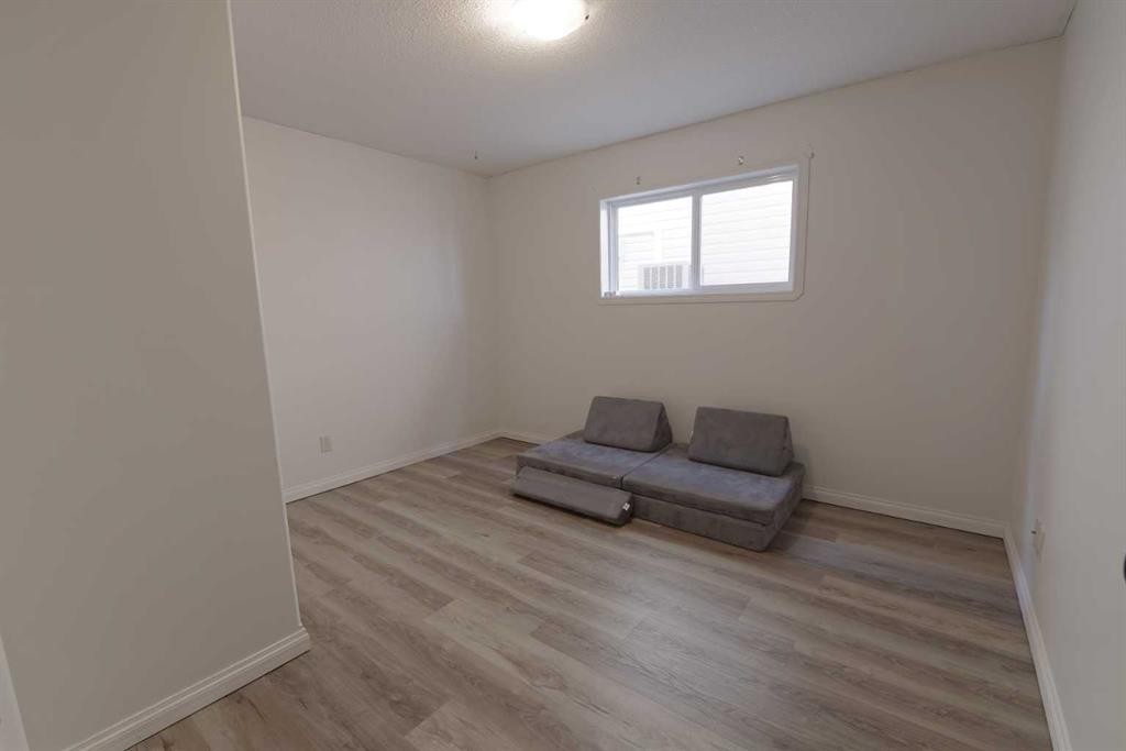 604 6 Street North, Vauxhall, AB