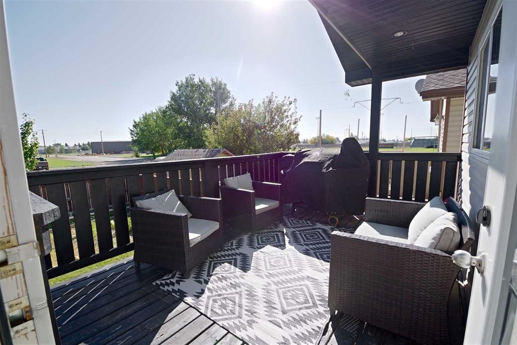 604 6 Street North, Vauxhall, AB