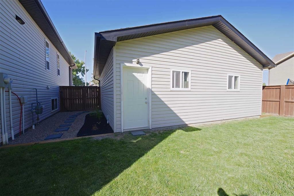 604 6 Street North, Vauxhall, AB