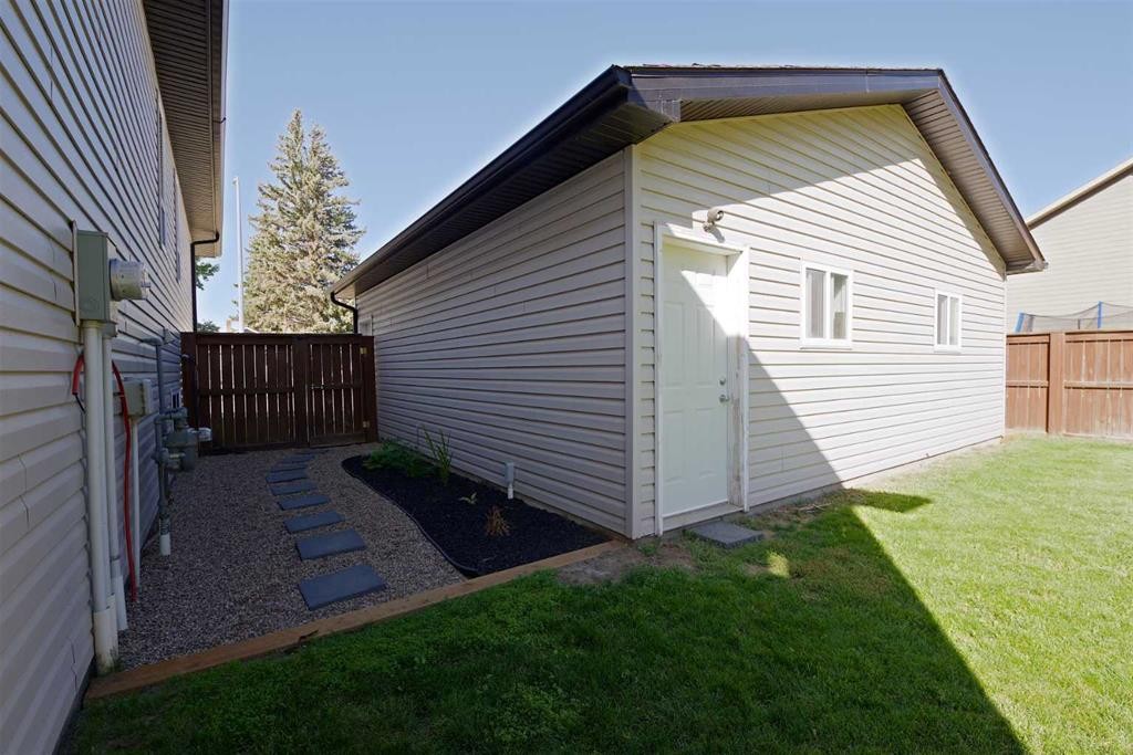 604 6 Street North, Vauxhall, AB