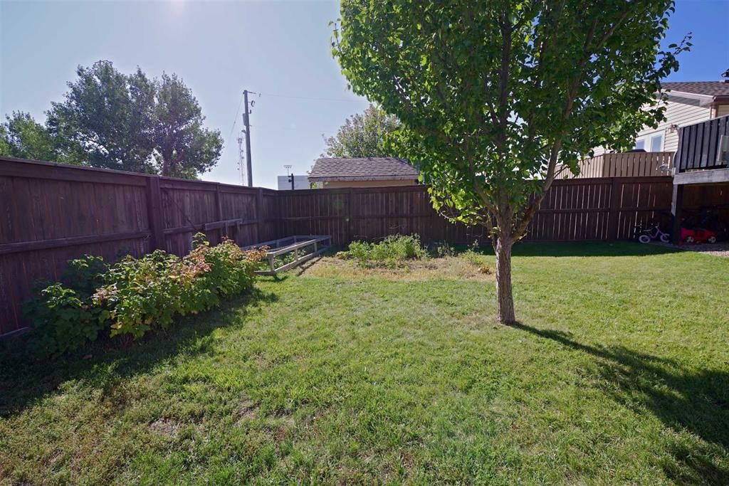 604 6 Street North, Vauxhall, AB