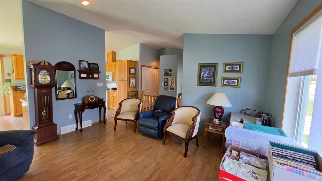 801 1 Street Ne, Milk River, AB