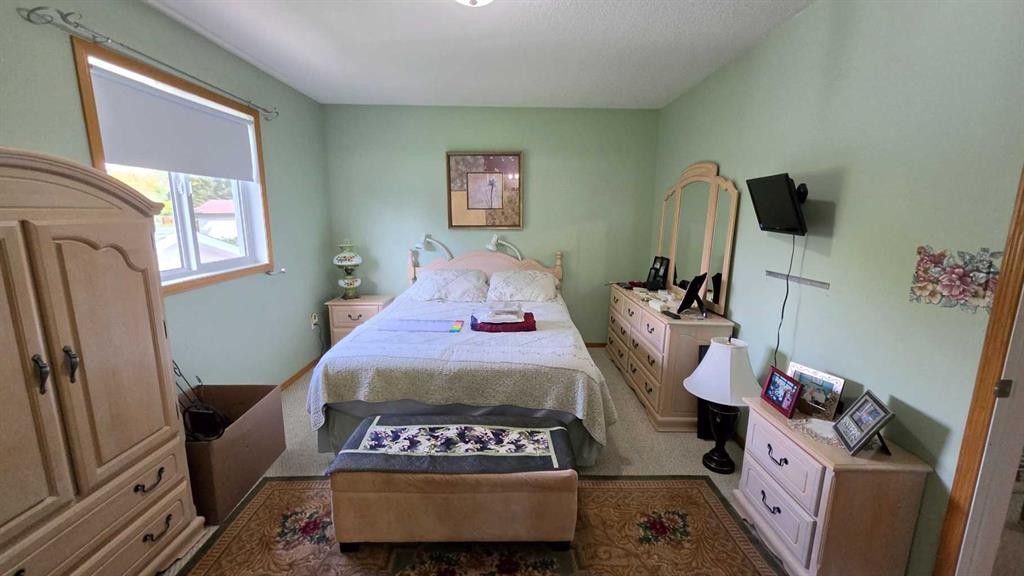 801 1 Street Ne, Milk River, AB