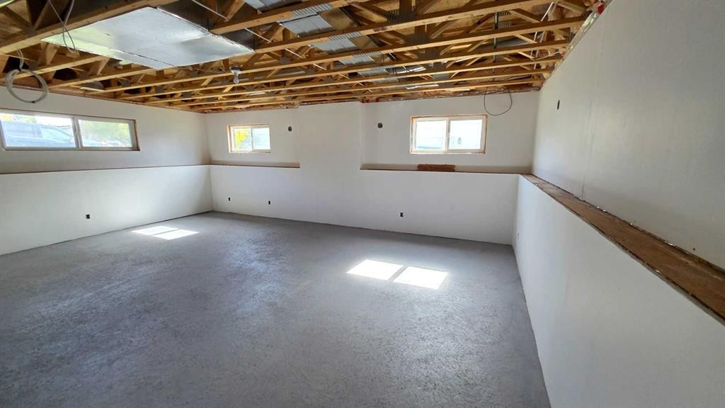801 1 Street Ne, Milk River, AB