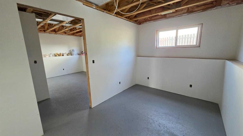801 1 Street Ne, Milk River, AB