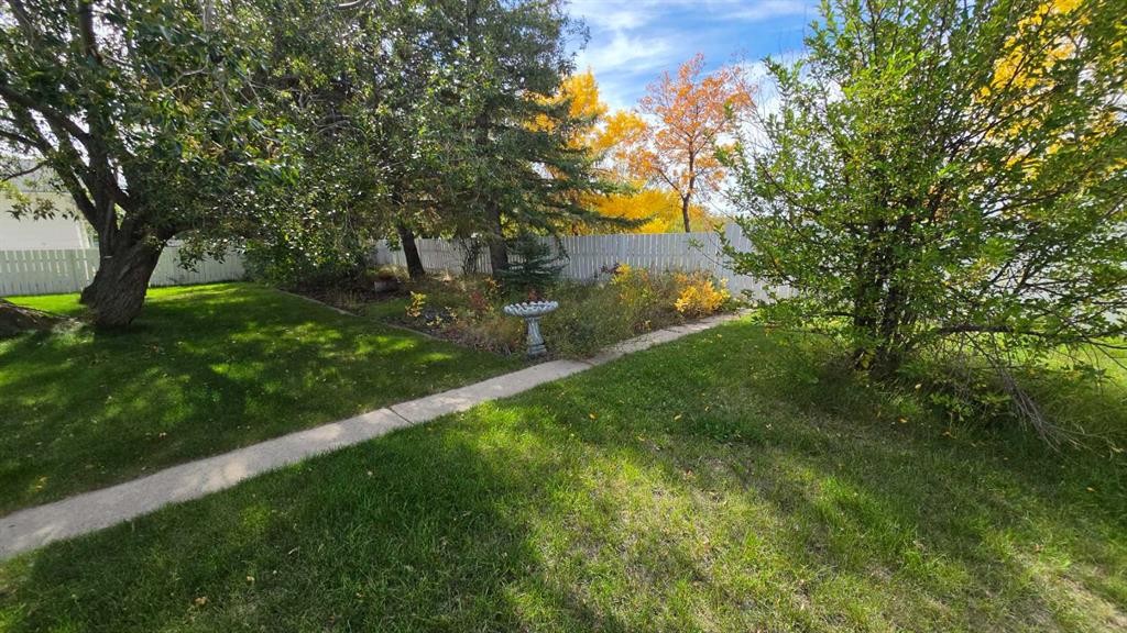 801 1 Street Ne, Milk River, AB