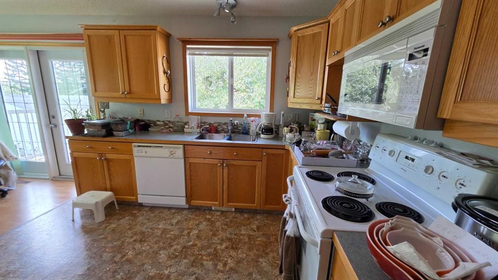 801 1 Street Ne, Milk River, AB