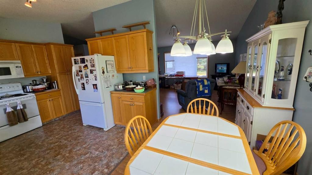 801 1 Street Ne, Milk River, AB