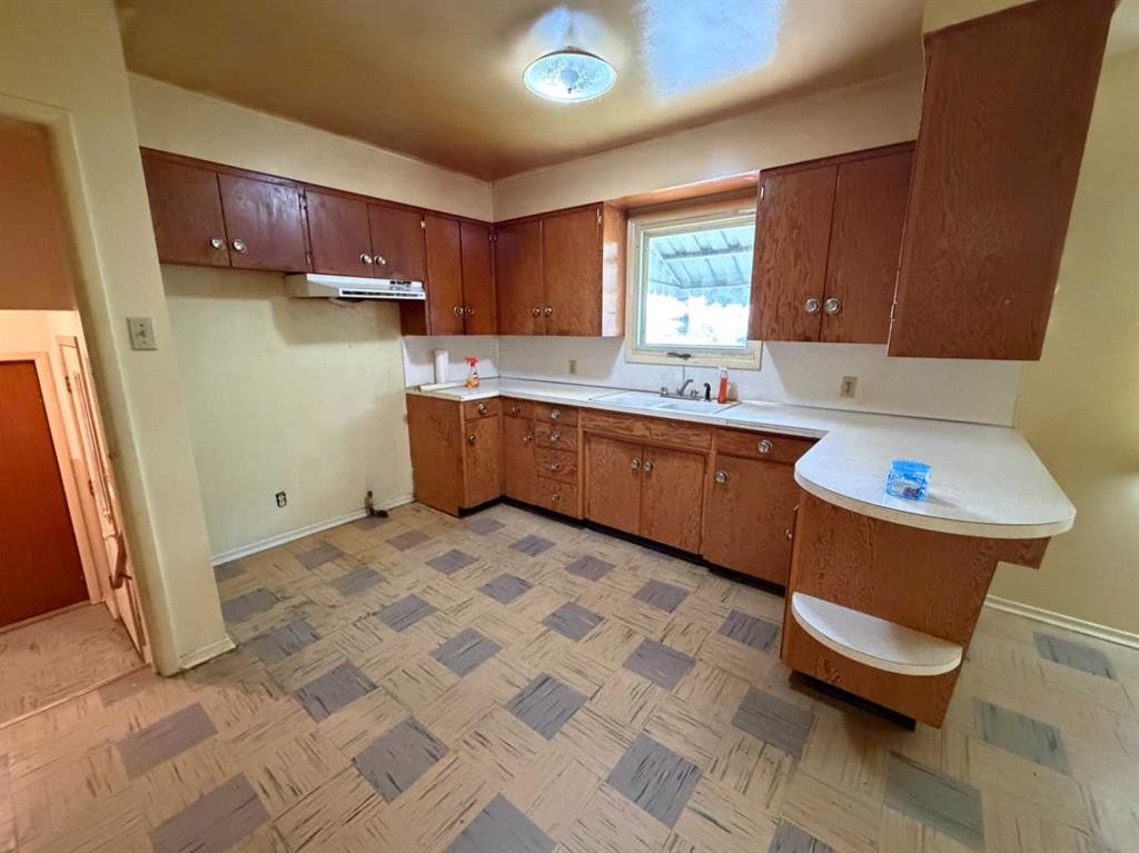 10- 192061 Hwy 25, Turin, AB