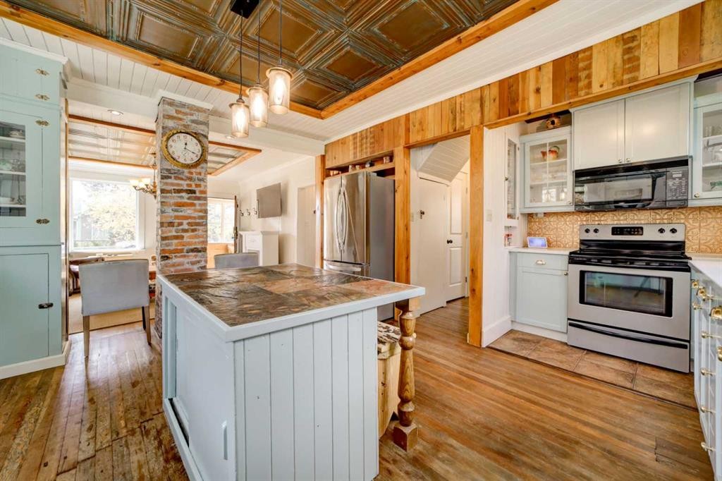 2526 211 Street, Bellevue, AB