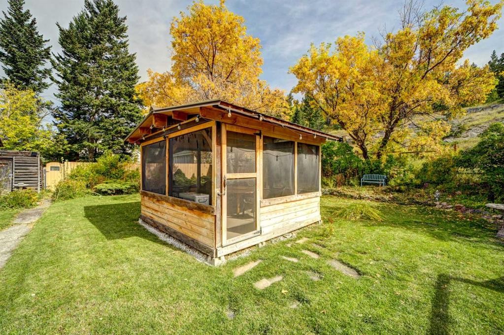 2526 211 Street, Bellevue, AB