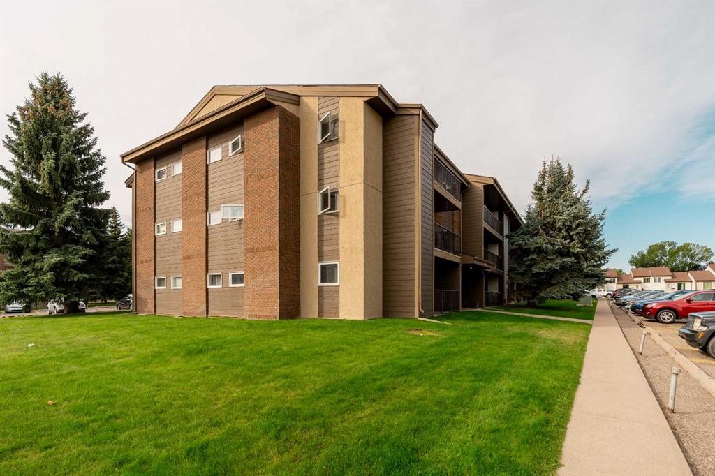 310-405 Columbia Boulevard West, Lethbridge, AB