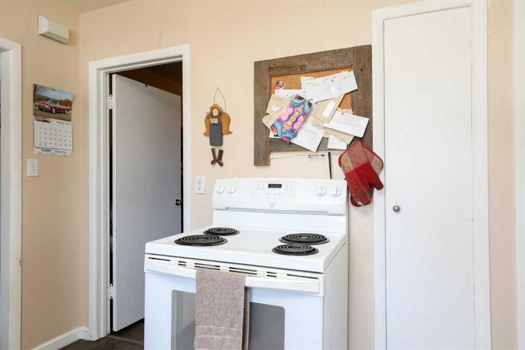 2122 17 Street, Coaldale, AB