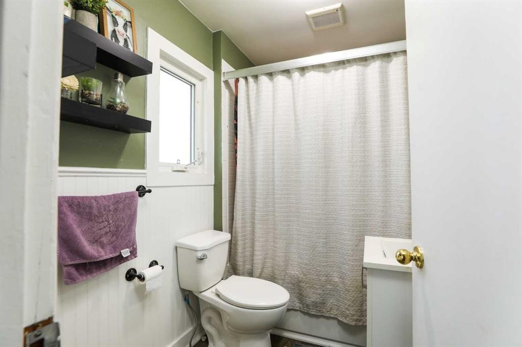 2122 17 Street, Coaldale, AB