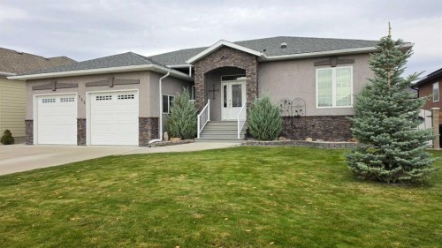 725 27 Street  Fort Macleod, AB T0L 0Z0