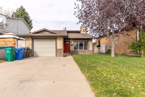 184 Lakhota Crescent WEST Lethbridge, AB T1K 6J5