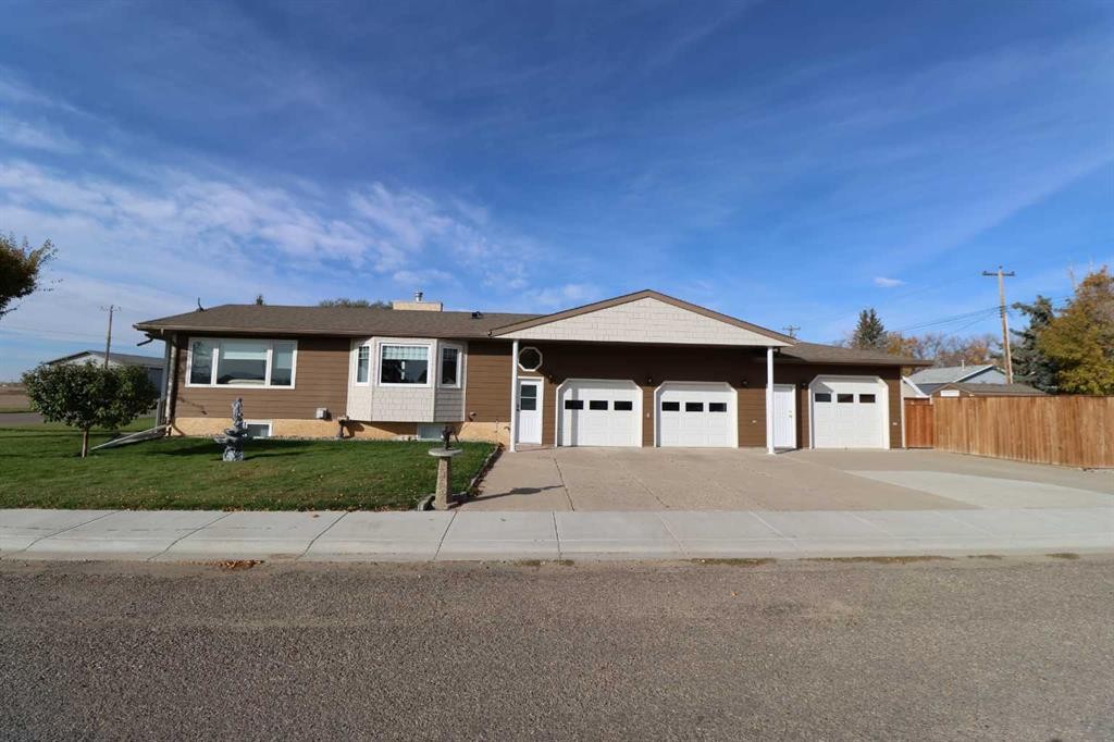 704 1 Ave, Vauxhall, AB