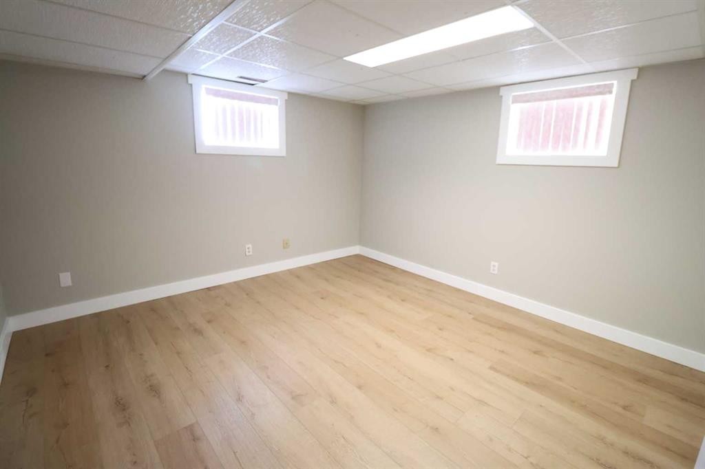 704 1 Ave, Vauxhall, AB