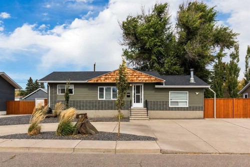 2835 11 Avenue SOUTH Lethbridge, AB T1K 0L2