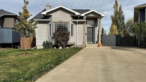 194 Peigan Court WEST Lethbridge, AB T1K 7N2