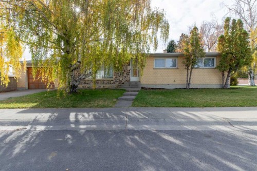 2504 7 Avenue NORTH Lethbridge, AB T1H 0Z4