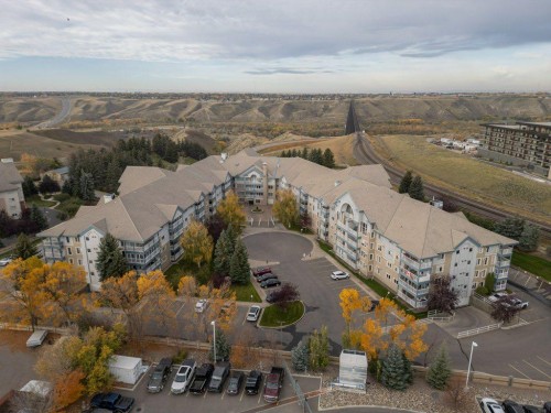 416-75 1 Avenue SOUTH Lethbridge, AB T1J 4R2
