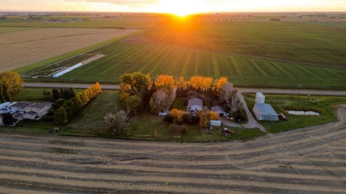 93009 211 range Road  Rural Lethbridge County, AB T1J 5P3